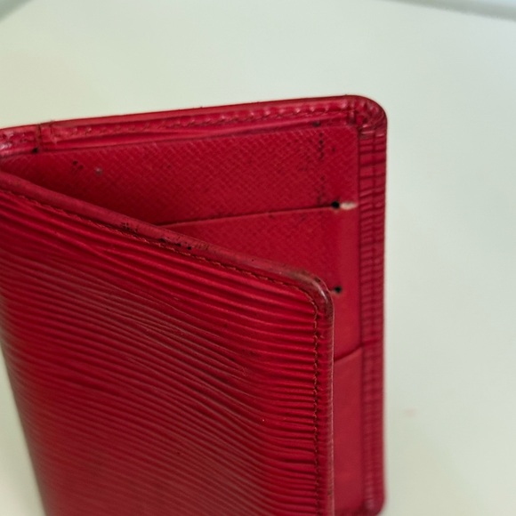 LV Epi Card Case - Picture 8 of 8